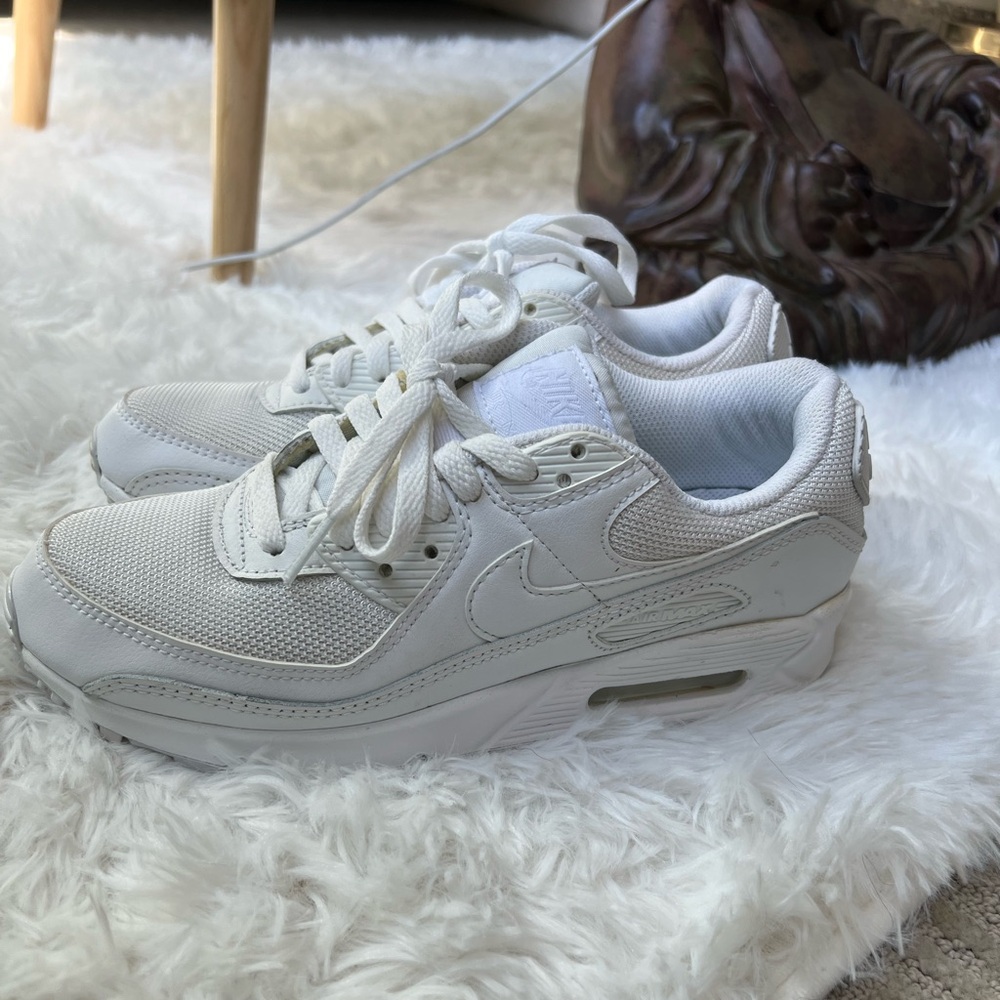 Nike Air MAX | White | Size 8